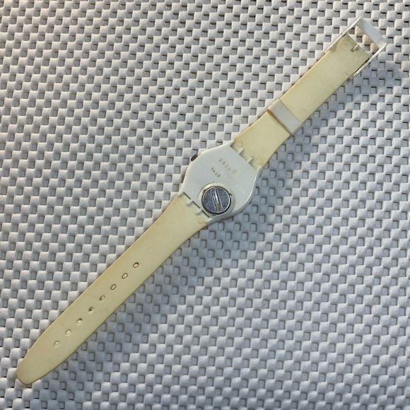 Swatch Watch - GW119 - SNOWFLOWER main image 3